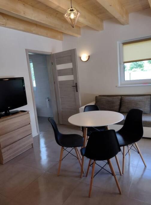 Apartamenty - Domek Bobrowe Zacisze 3 Яновице Виелкие Екстериор снимка